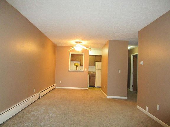 3rd image of 4905 Chalet Dr