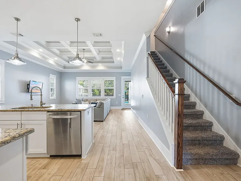 131 Magnolia Ave — Photo 10