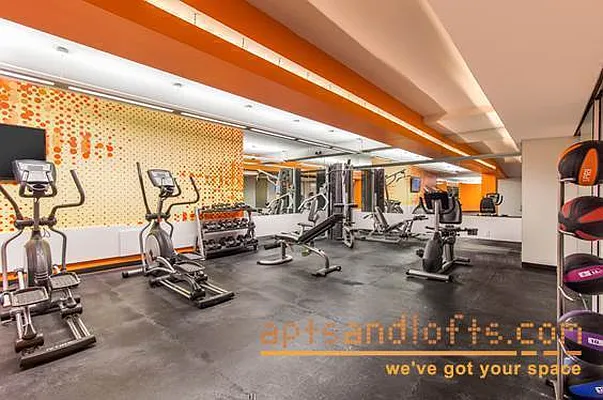 Rented by aptsandlofts.com | media 23