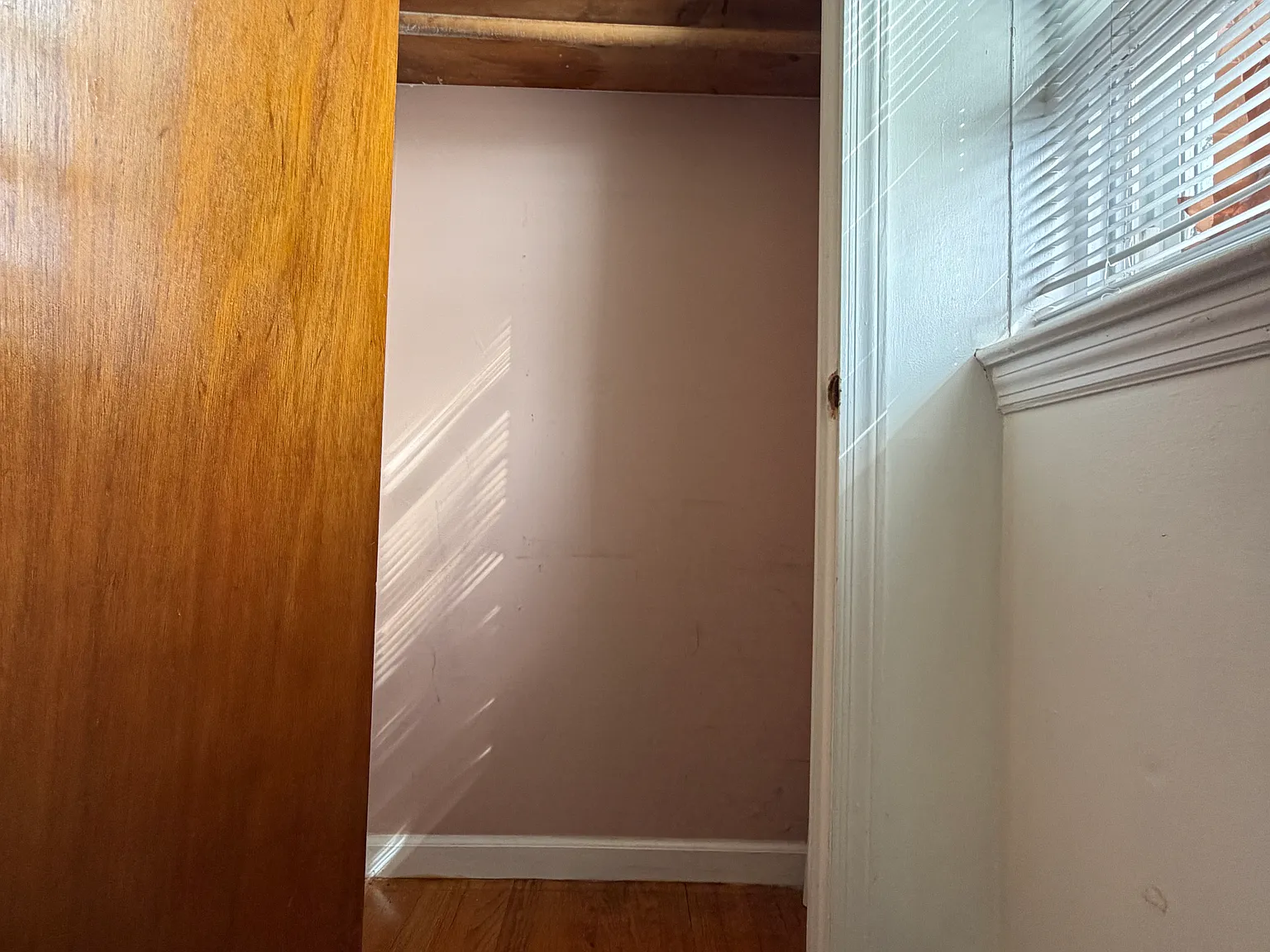 3 bed, $1,000 — Photo 2