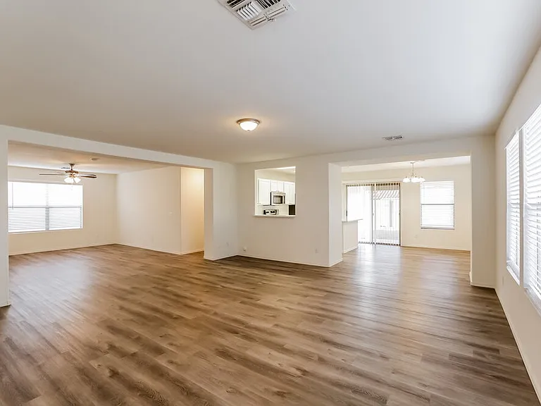5725 E Flower Cir — Photo 6