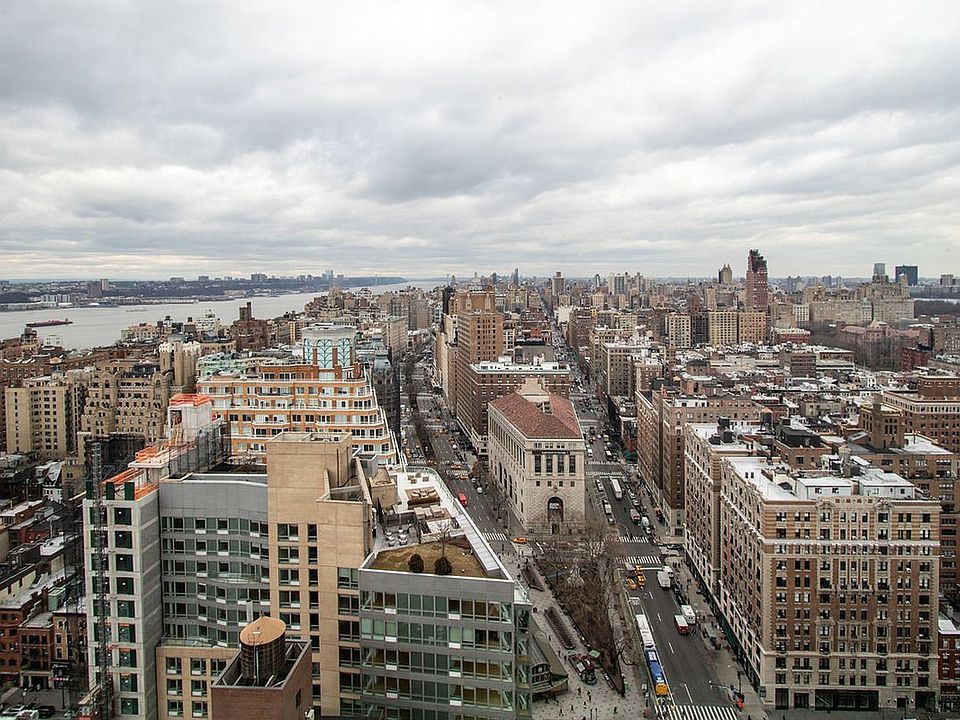 1st image of 2039 Broadway #37E