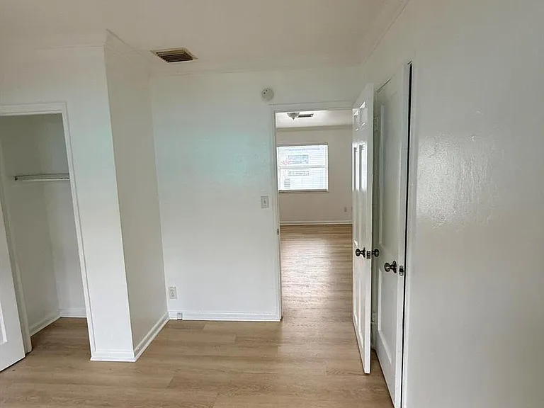 220 Walton Blvd #2 — Photo 13