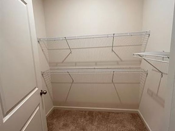 5th image of 360 Lilly Dr #1