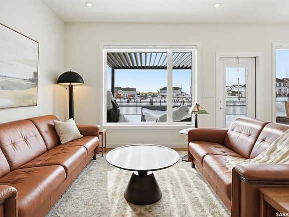 5th image of UNIT 6-515 Delainey ROAD