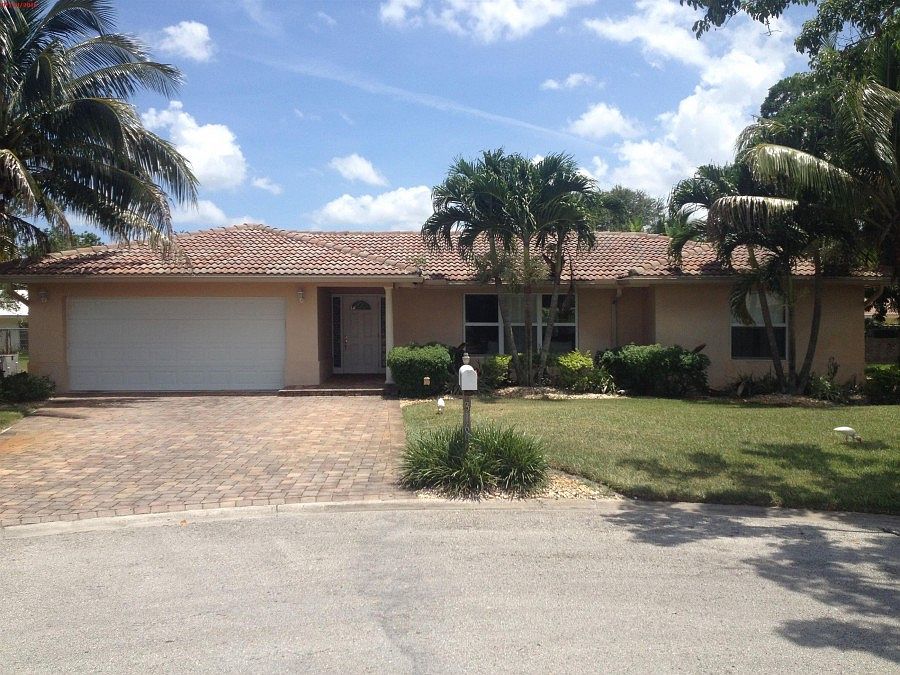 1st image of 3160 NW 114th Ln