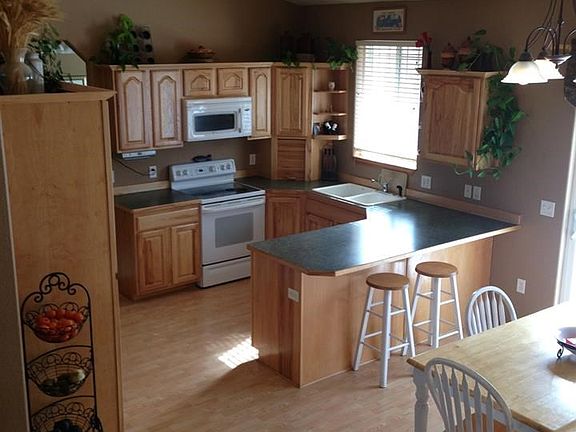 2nd image of 3711 Brandon Way