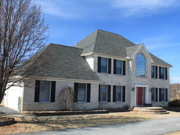 585 Marion Ln, Brodheadsville, PA 18322