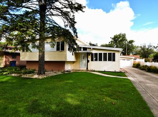 710 W Pleasant St, Villa Park, IL 60181