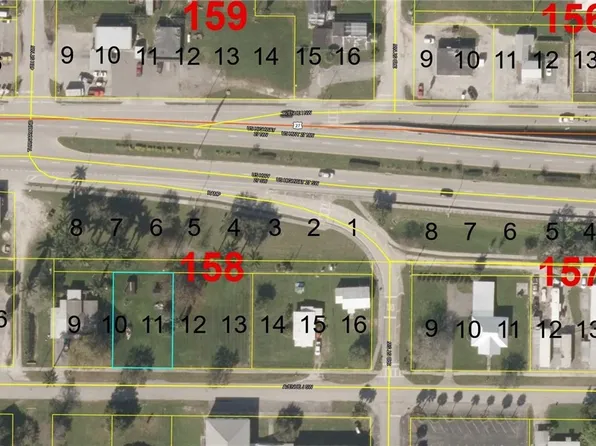 371 Avenue J SW, Moore Haven, FL 33471