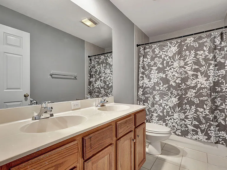 4190 Bahia Isle Cir — Photo 35