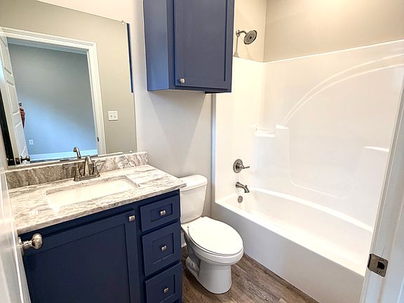 4th image of 7 Branden Ln