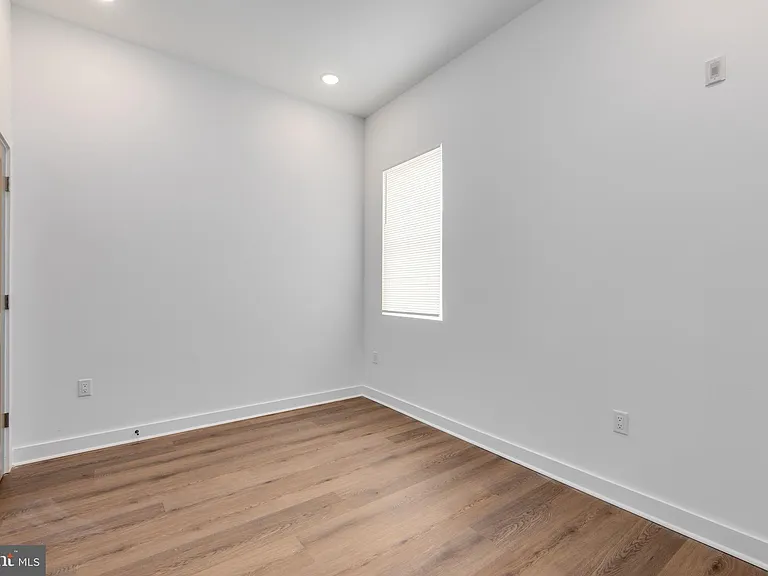 1917 W Susquehanna Ave #2 — Photo 6