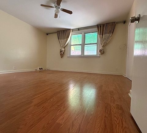 5th image of 6735 E Roosevelt Blvd