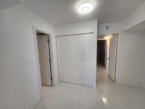 5th image of 1175 NE Miami Gardens Dr APT 703E