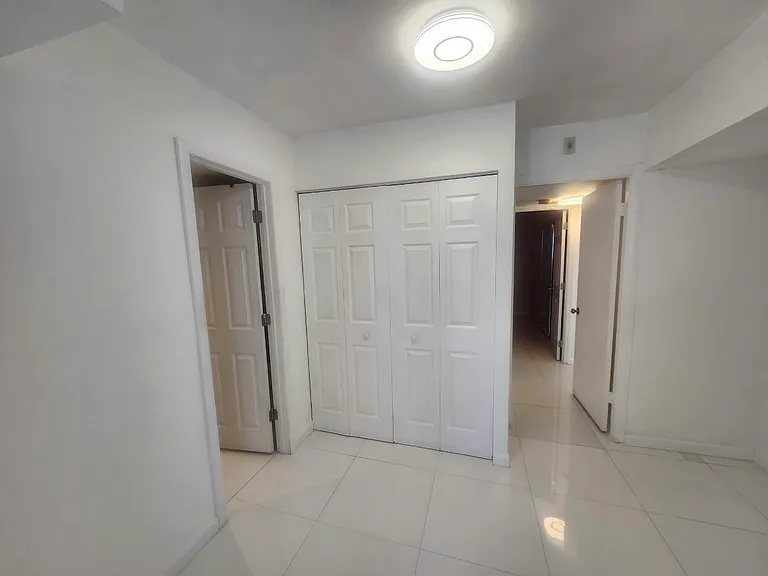 1175 NE Miami Gardens Dr #703E — Photo 5