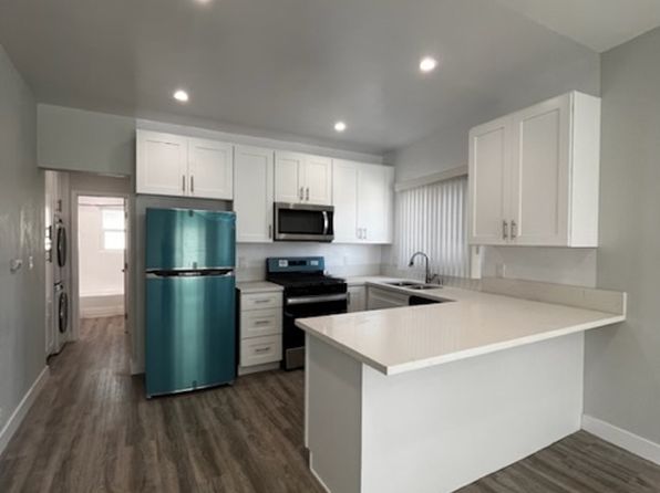 4757 S San Vicente Blvd #12