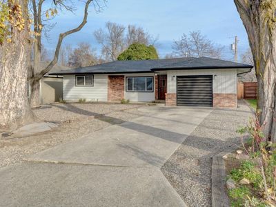 209 Chestnut St, Medford, OR, 97501