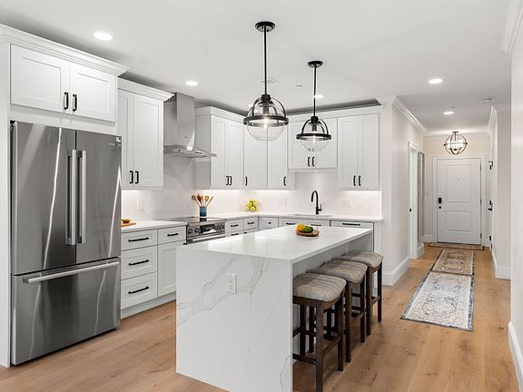 4th image of 16 Franklin St #2303
