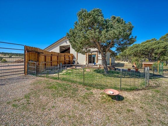 5th image of 710 Horseshoe Cir