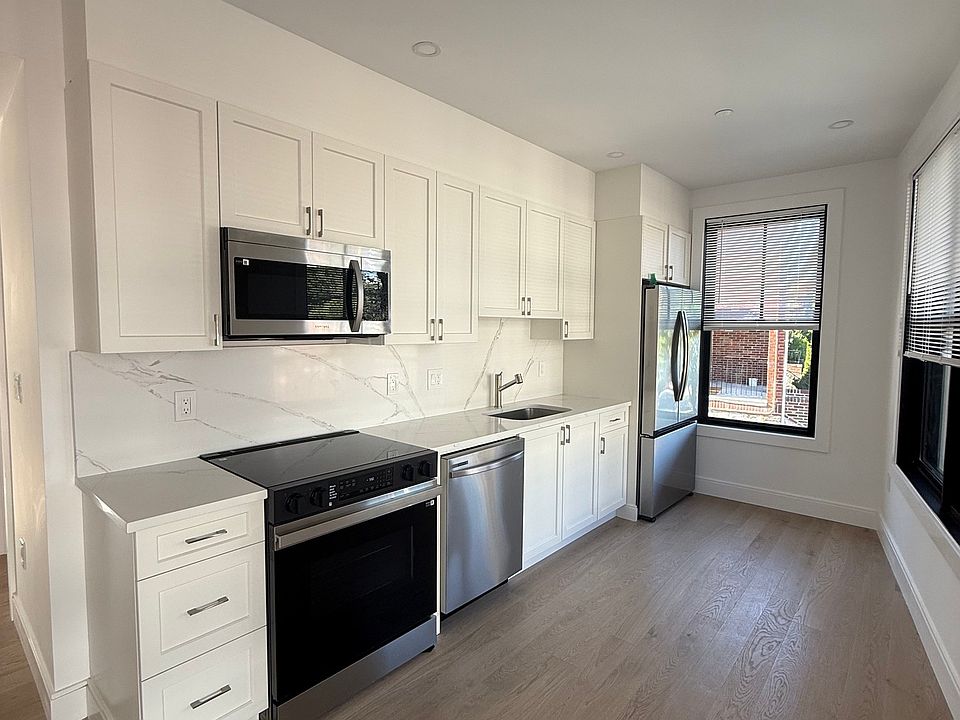 1st image of 36 Colborne Rd #2L