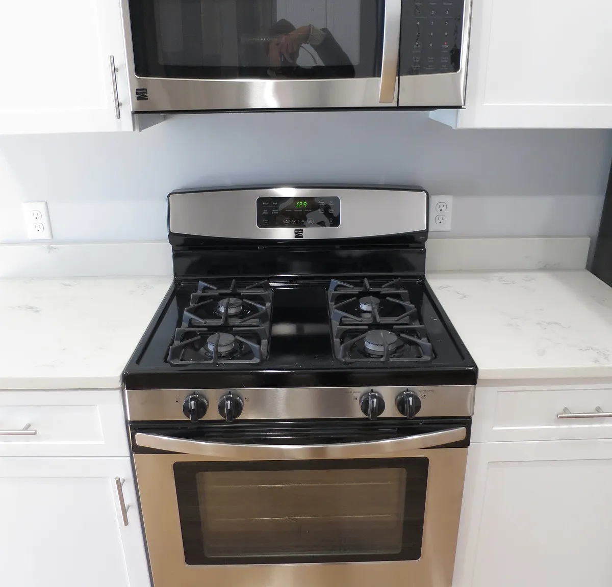 2 bed, 1000 sqft, $3,100 — Photo 2