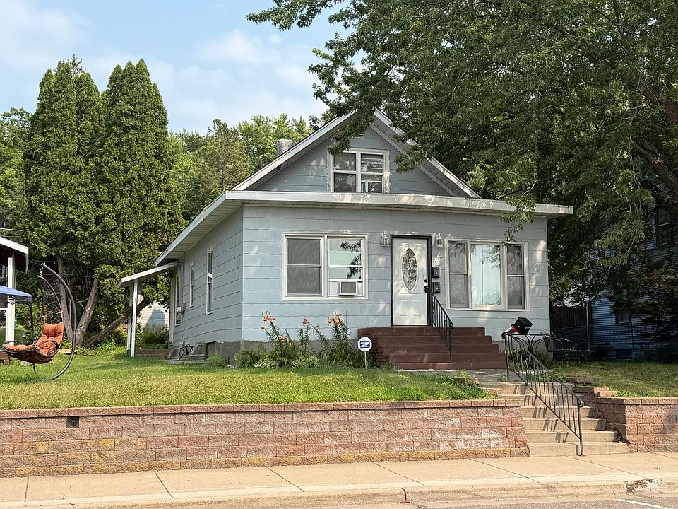 1st image of 220 N Washington St