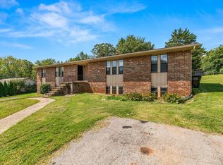 419 Echo Valley Rd, Knoxville, TN 37923