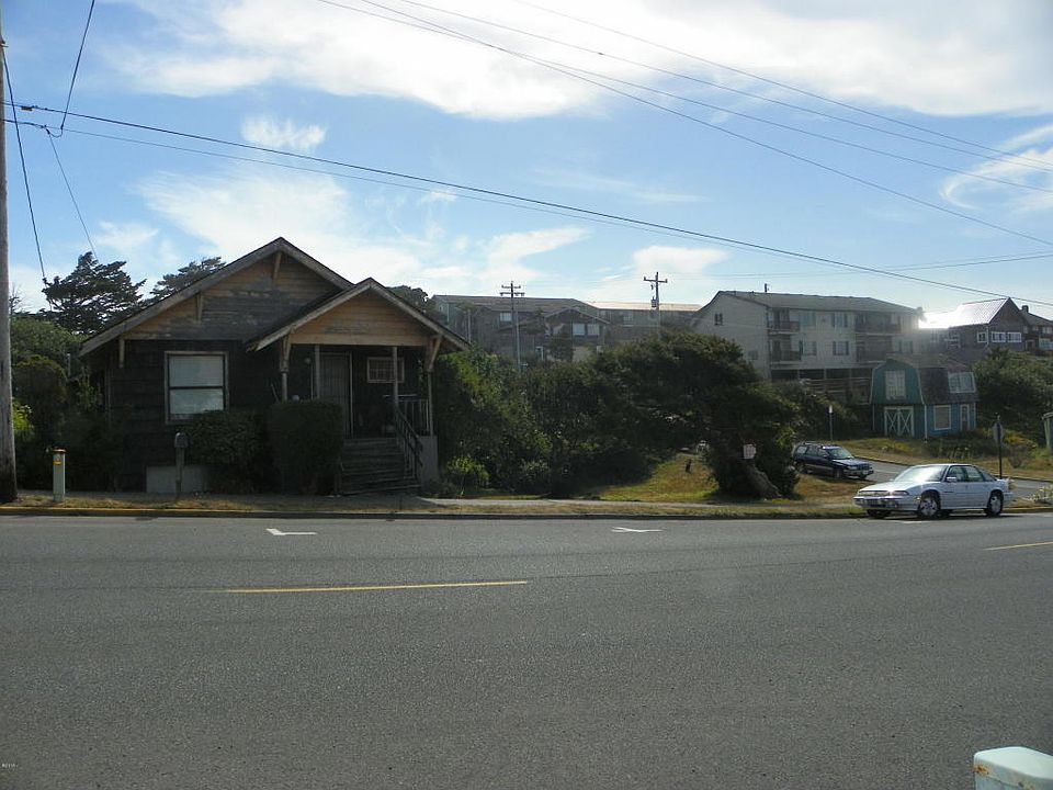 1st image of 616 NW Coast St