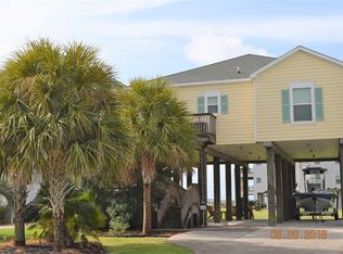 4126 Defender Ln, Galveston, TX 77554