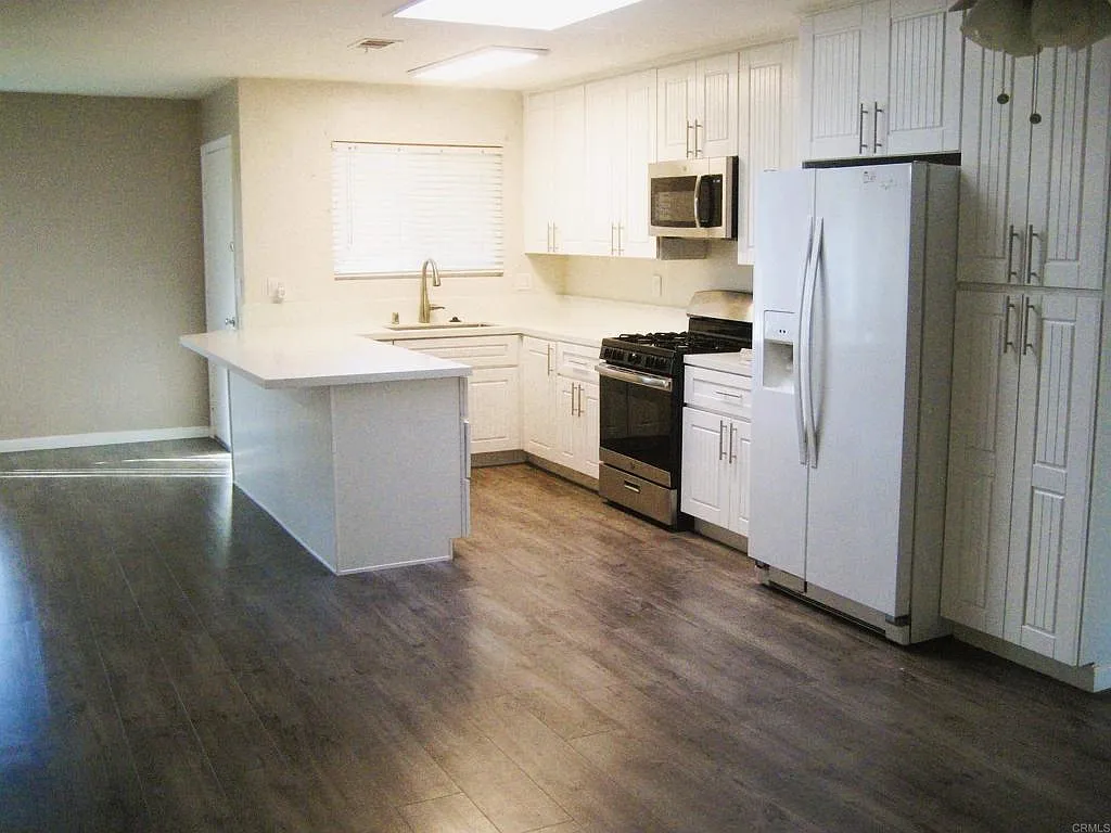 4 bed, 1605 sqft, $4,150 — Photo 4