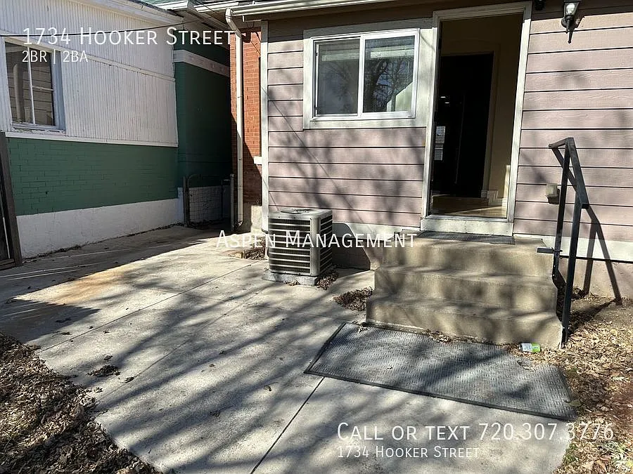Charming 2BR house, fenced yards, exposed brick, open feel, great location! (Hooker) — Photo 4
