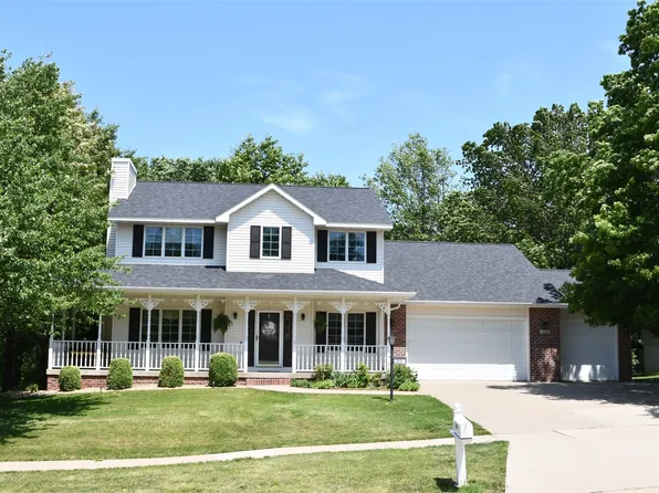 3010 W Larson St, Knoxville, IA 50138