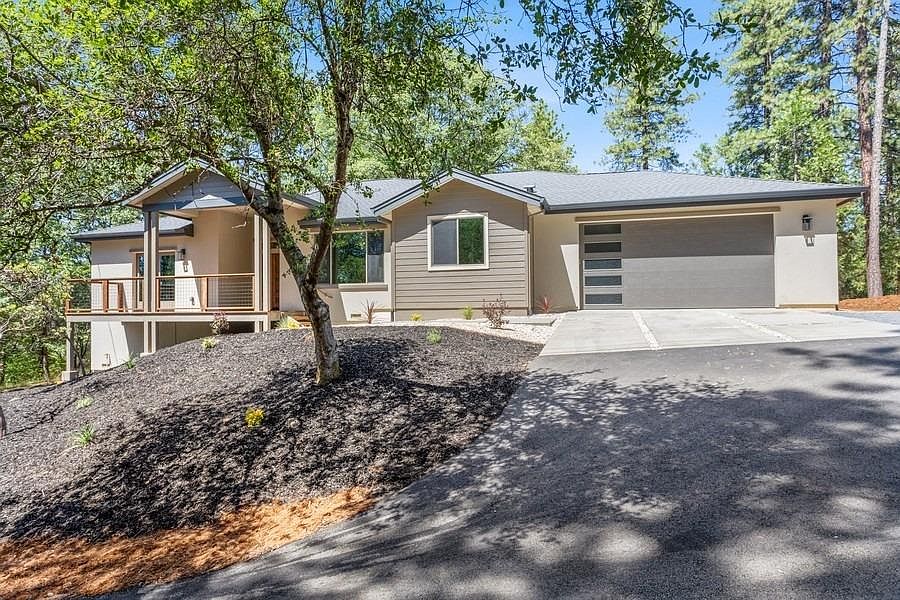 1st image of 2445 Giovanni Dr