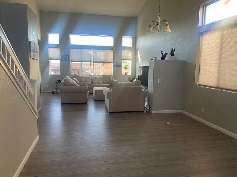 5449 Essex Dr — Photo 14