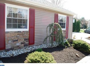 20 Longleaf Dr, Hamilton, NJ 08690