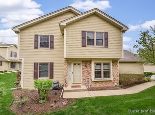 27W222 Pin Oak Ct, Winfield, IL 60190