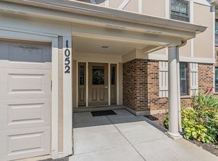 1052 Southbury Ln APT A1, Wheeling, IL 60090