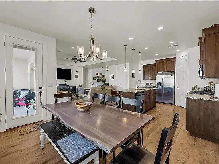 379 N 3200 W — Photo 13