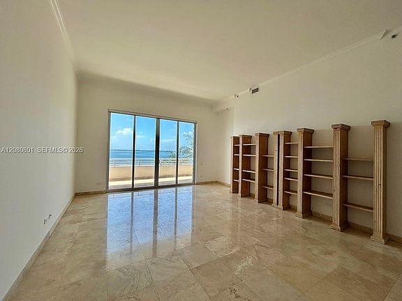 3rd image of 808 Brickell Key Dr APT 404