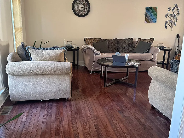 2 Old Mill Ct — Photo 8