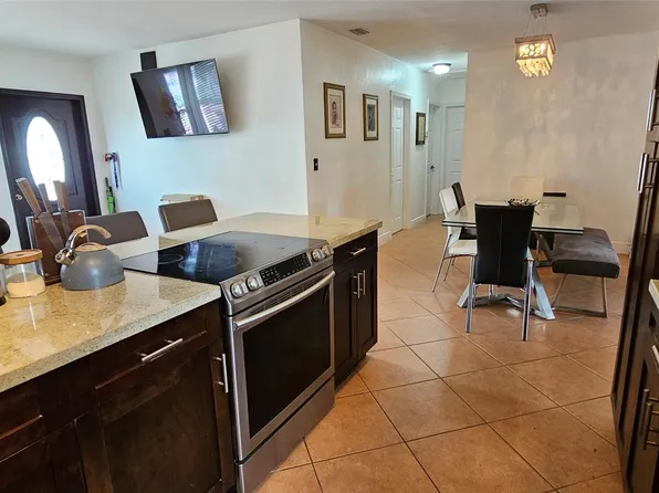 1570 W 55th Place, Hialeah, FL 33012