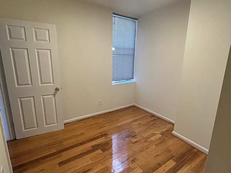 1008 Winton St — Photo 12