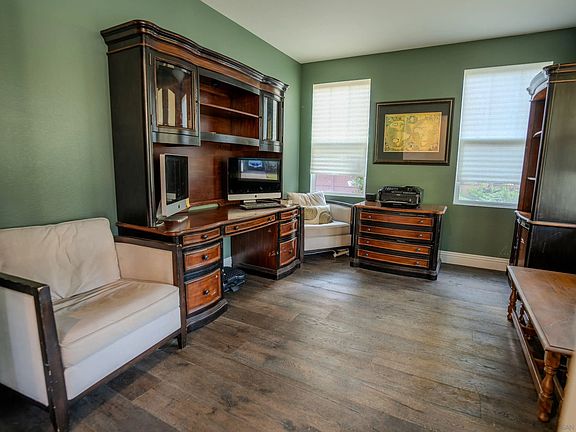 5th image of 3283 Beven Dr