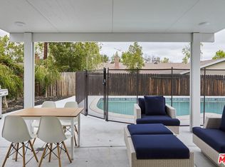 23801 Tiara St, Woodland Hills, CA 91367