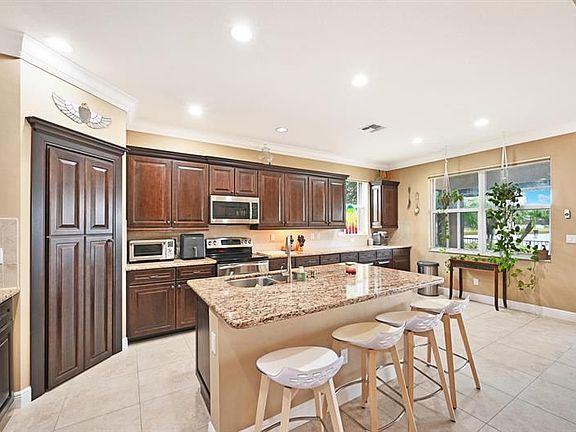 5th image of 11771 SW Crestwood Cir