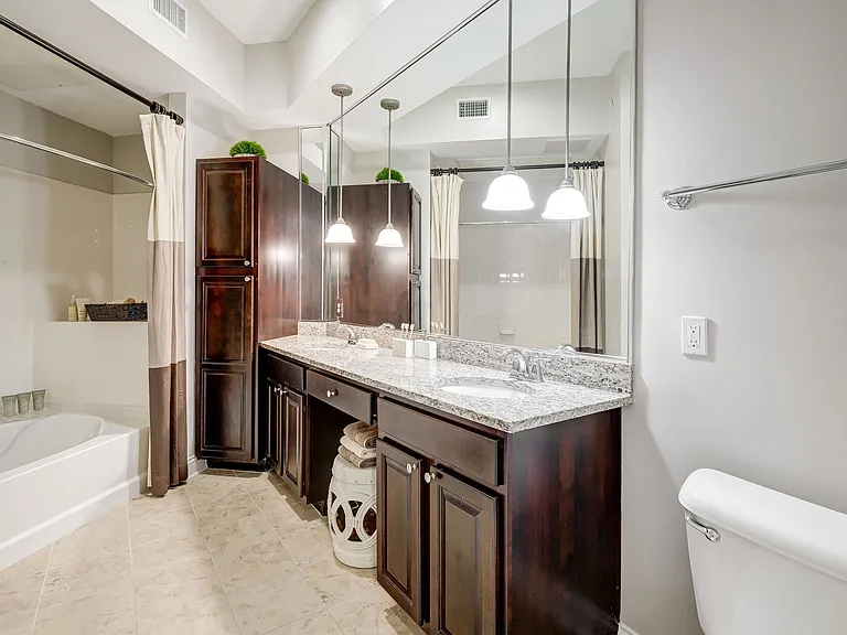 Liberty Place Apartments — Photo 17