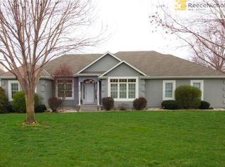 4108 NE Georgian Dr, Lees Summit, MO 64064