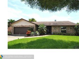 3927 NW 69th Ter, Coral Springs, FL 33065