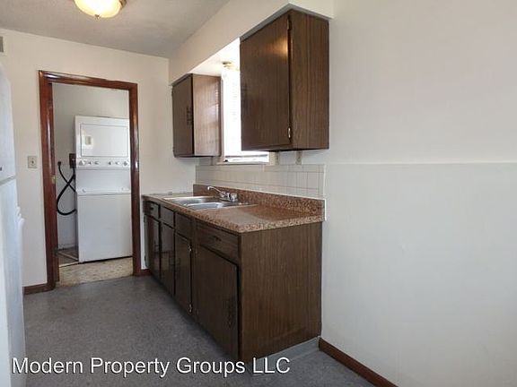 4th image of 120 W Ash St APT 4